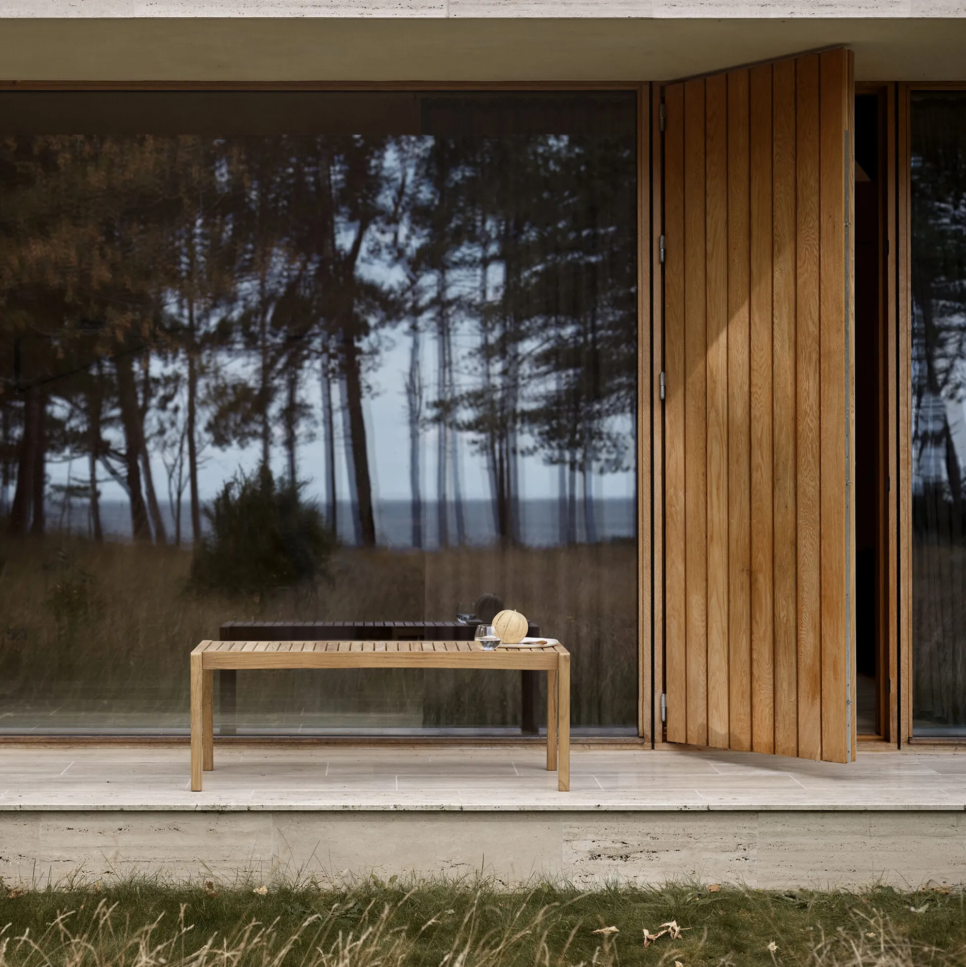 AH912 Outdoor Table Bench