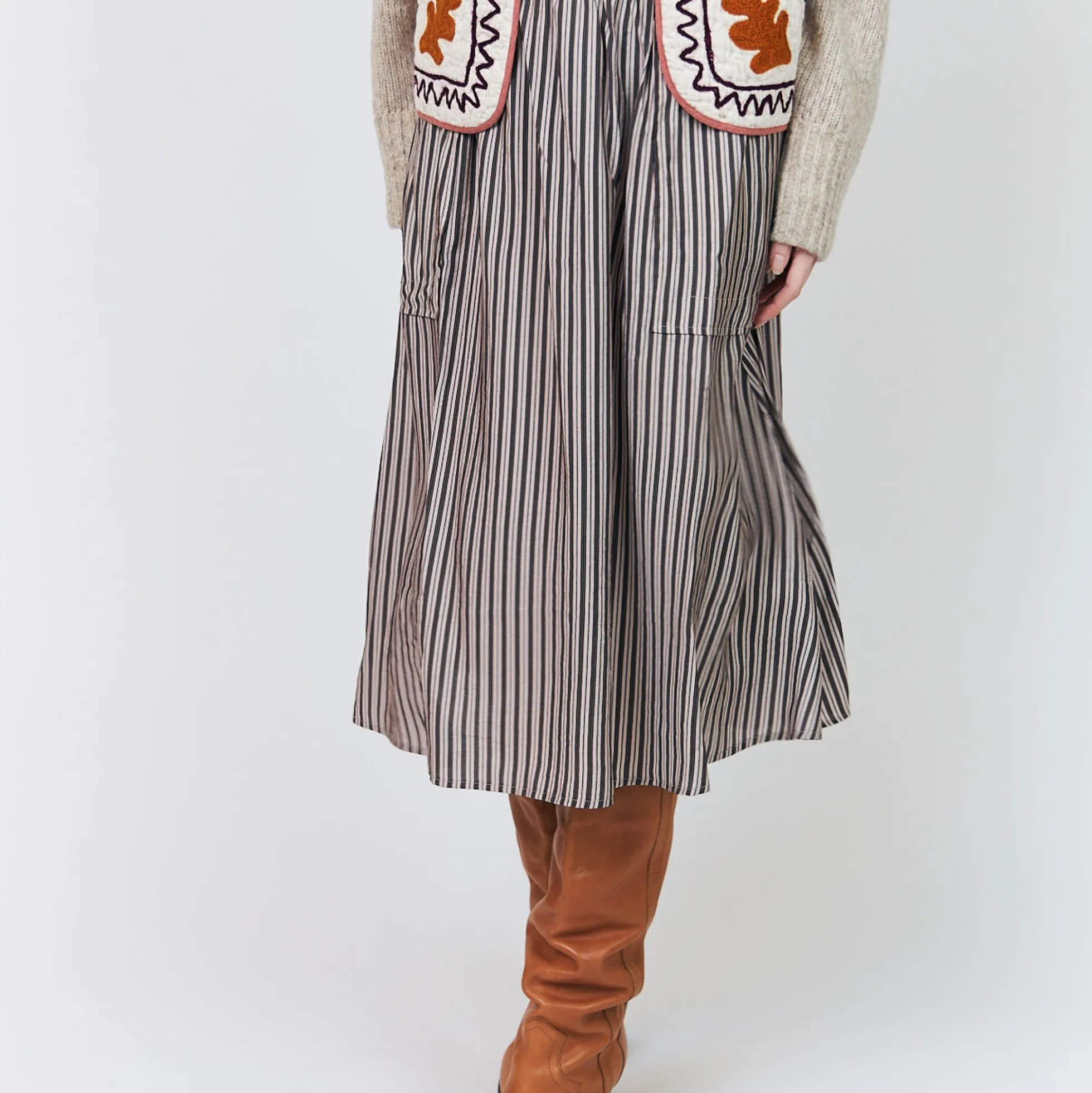 AkaneLL Midi Skirt, beige