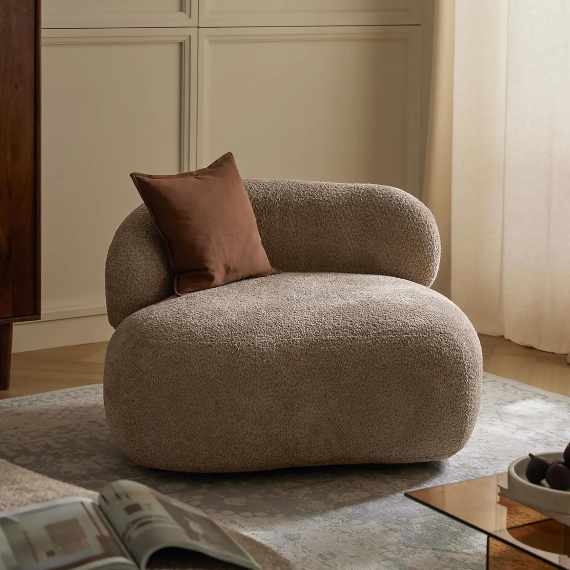 Alba Lounge Chair, teddy bouclé beige