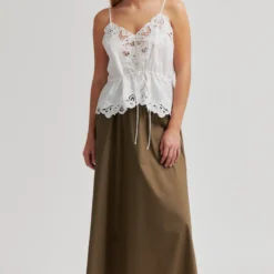 Alisa Skirt, canteen