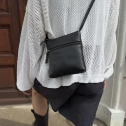 ArloMBG Crossbody Bag Soft Vintage, black w/br. gold
