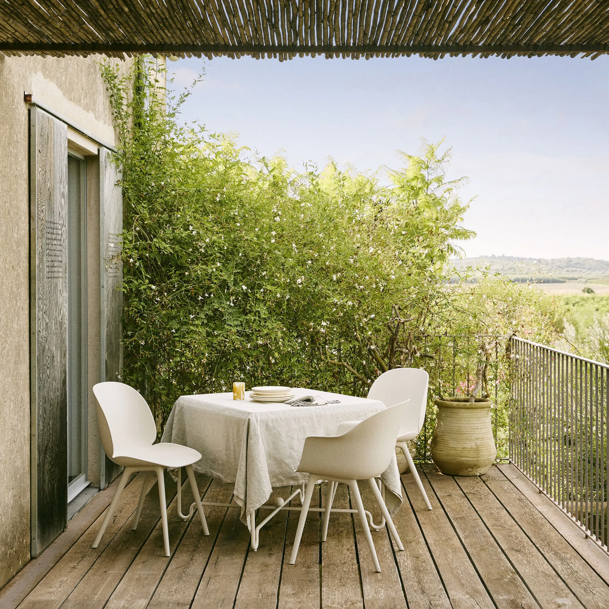 Beetle Dining Chair Outdoor, alabaster white