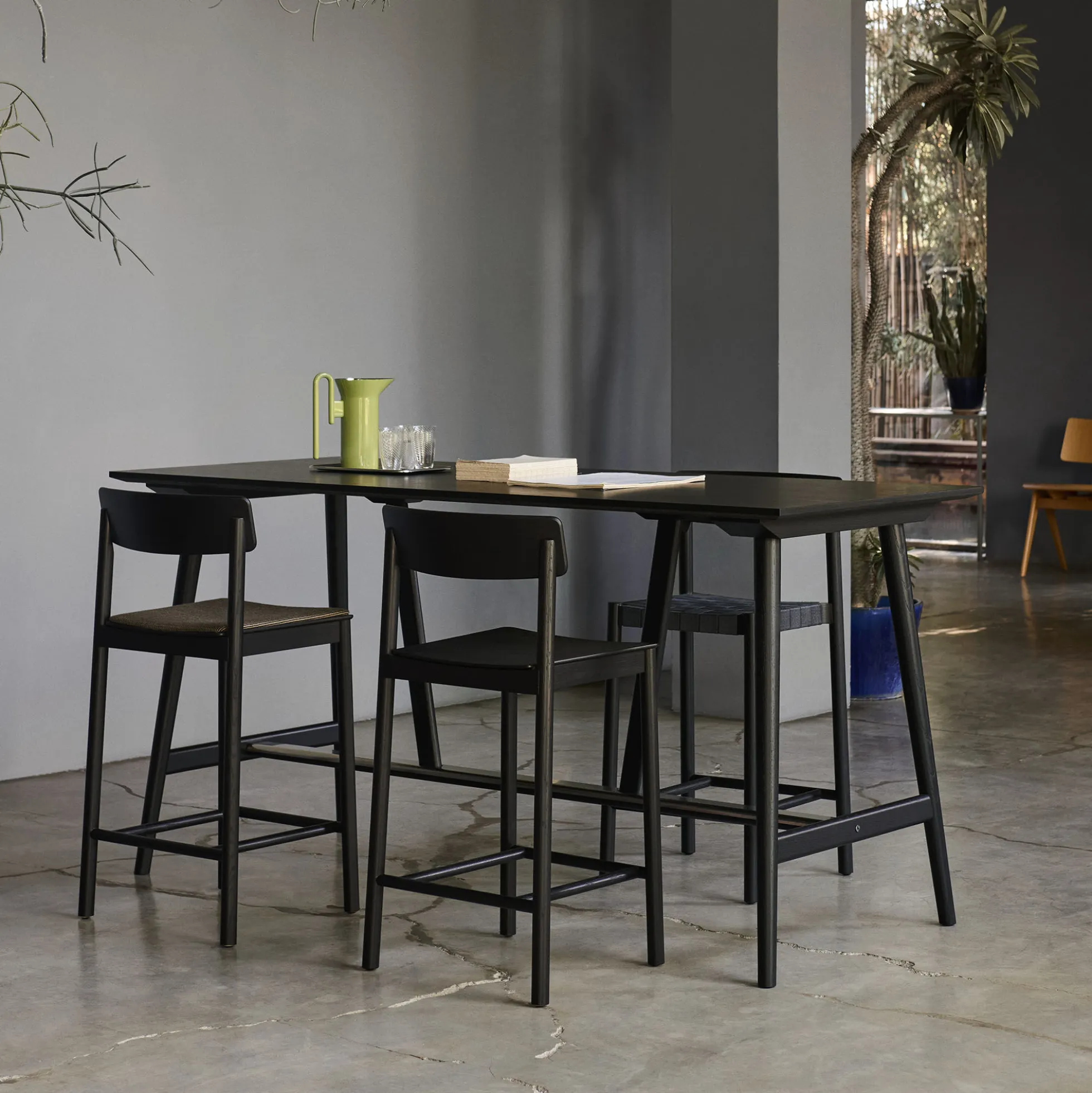 Betty TK12 Counter Chair, black lacquered ash/black