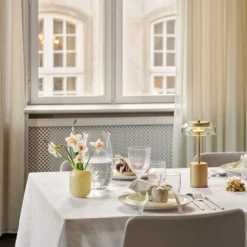 Blossi Table Mini Portable, nordic gold