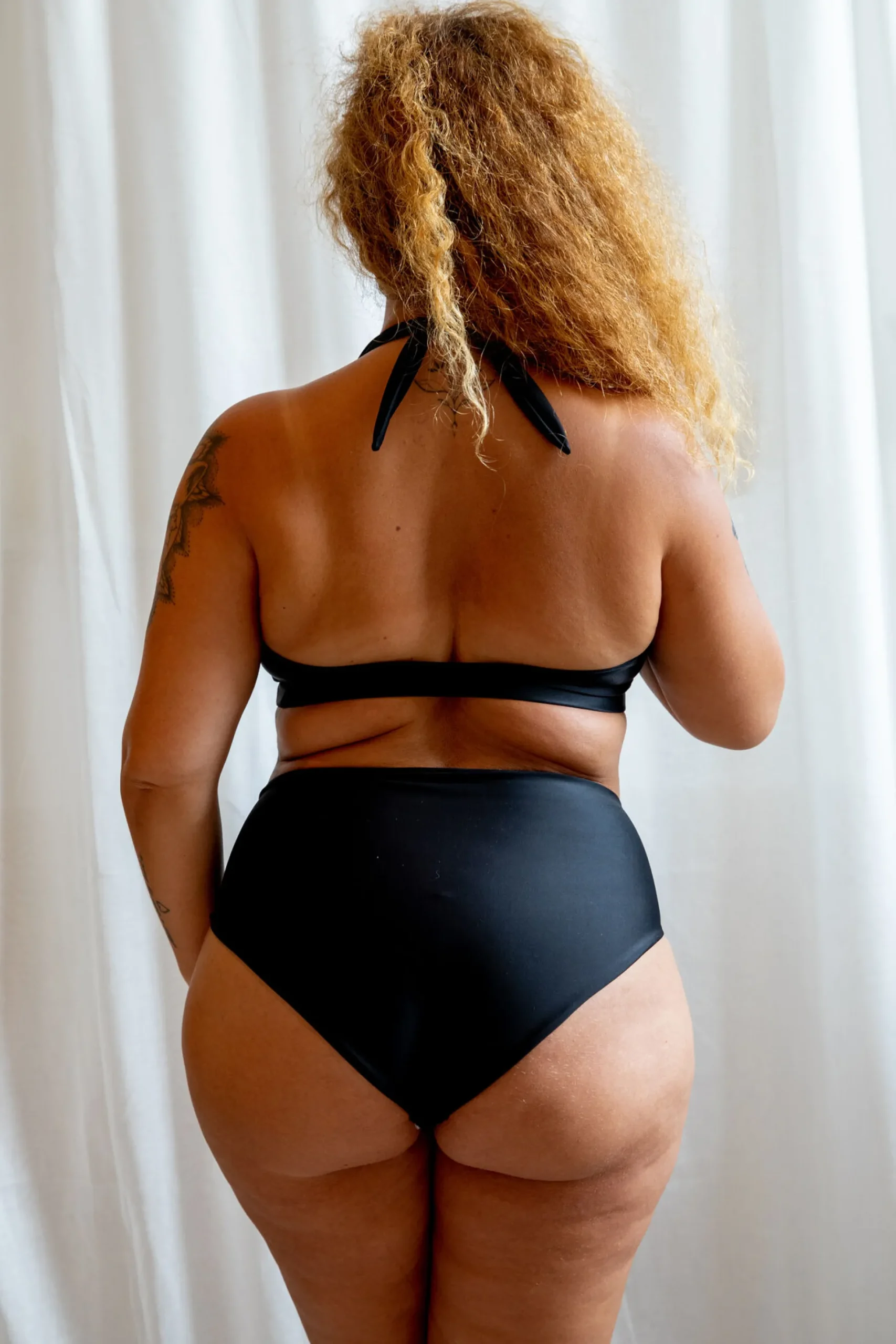 Bukit Bikini Top, nero