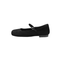 Cathy S, black