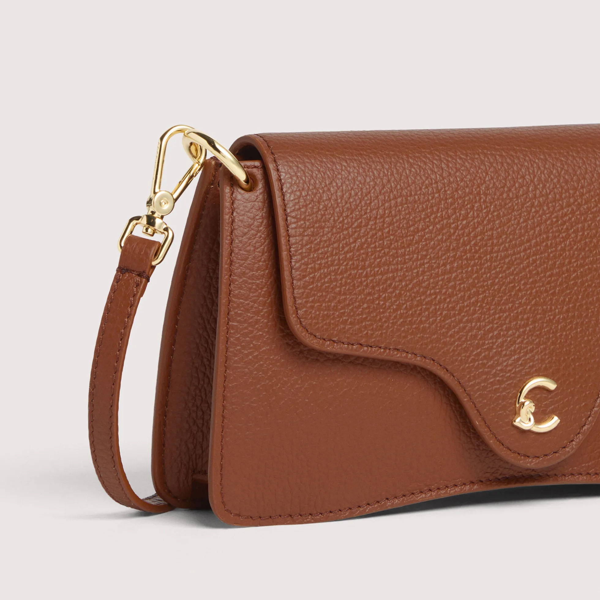 Coccinelle C-Me, cognac
