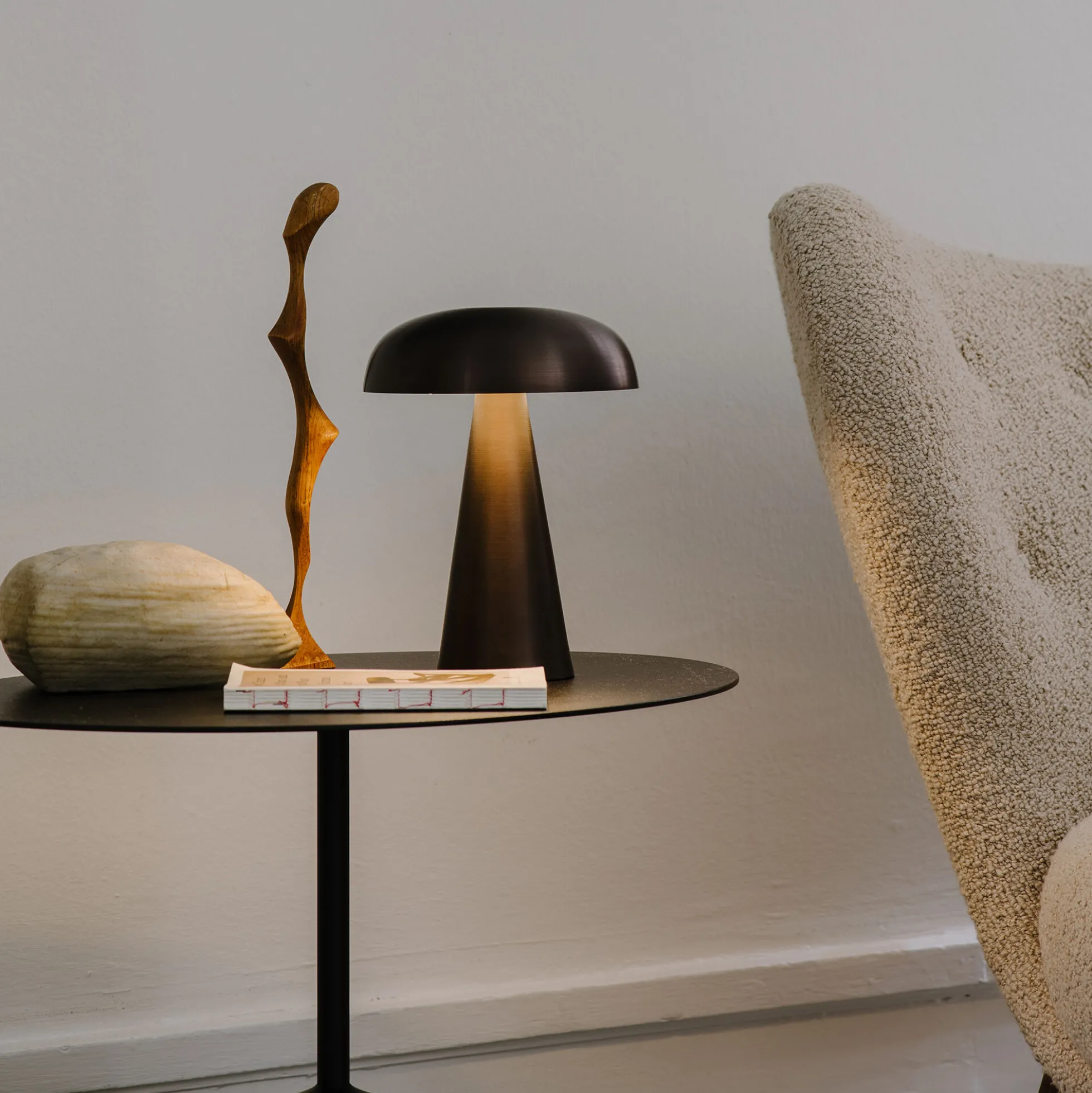 Como SC53 Portable bordlampe, bronzed brass