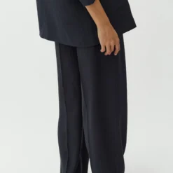 Dagnise-M Pant, dark bering sea