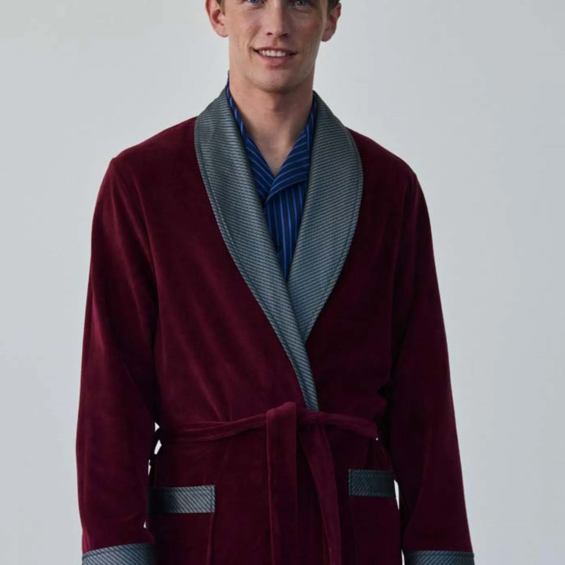 Davos Dressing gown, bordeaux with sliver collar