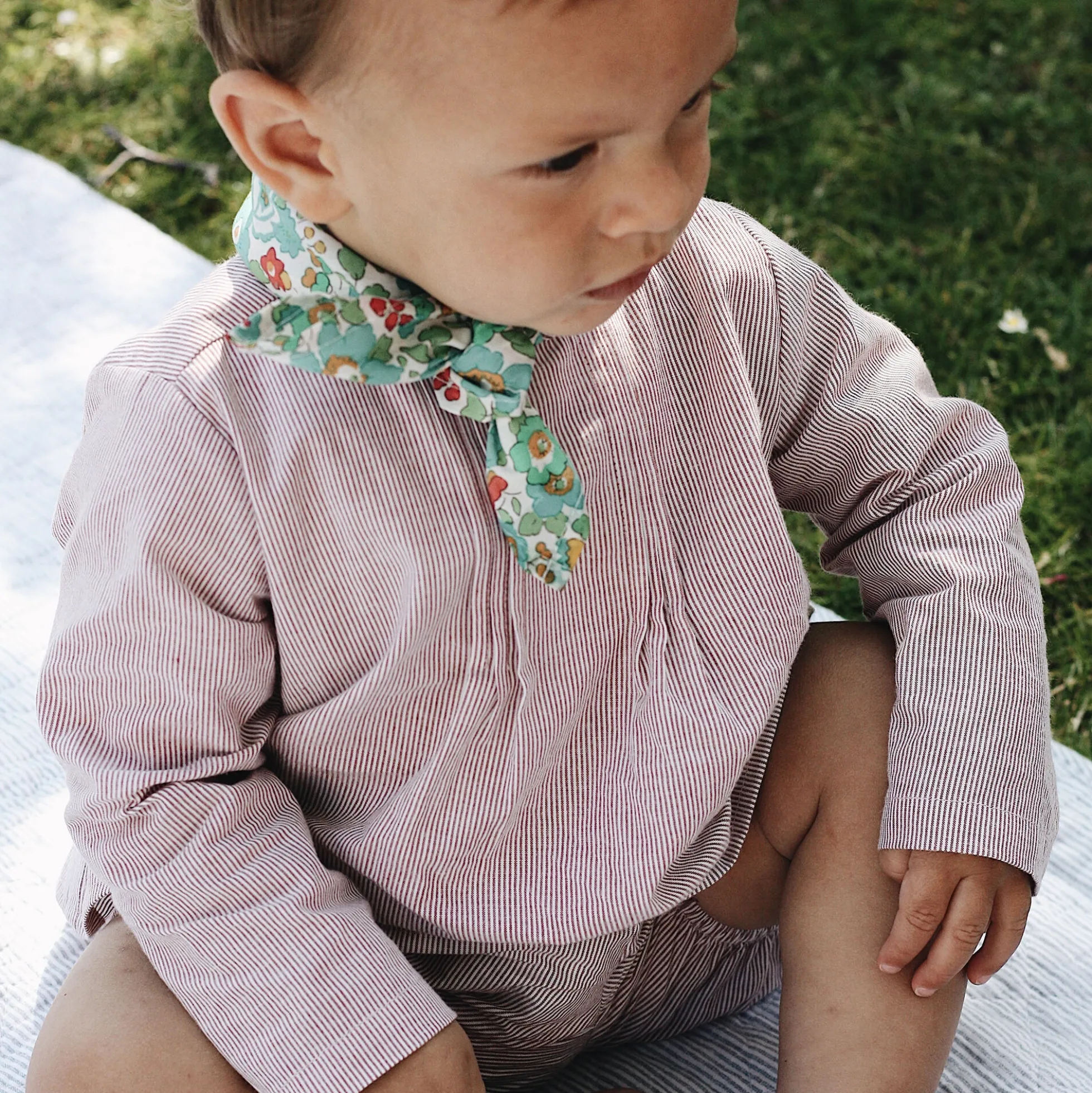 Eddie Scarf, blue betsy
