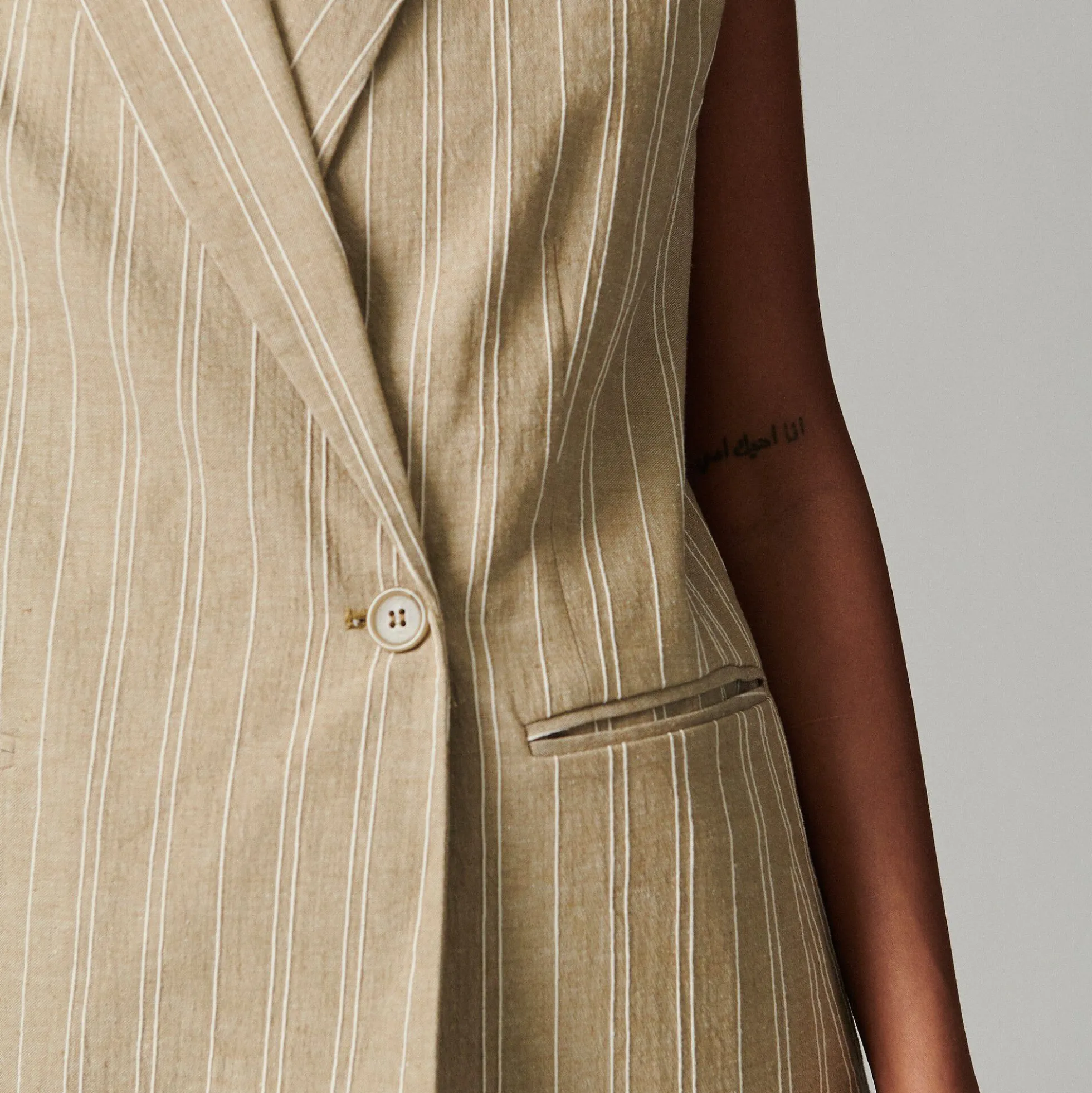 Elliana Linen Threads, tree house