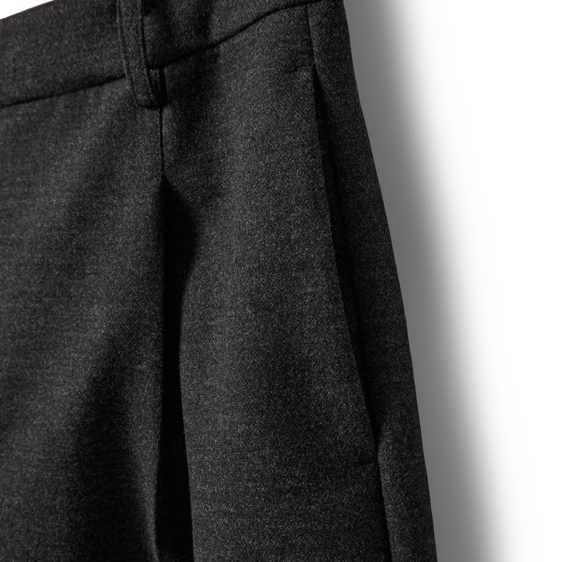 ELSYSW BERMUDA SUITING SHORTS, dark grey