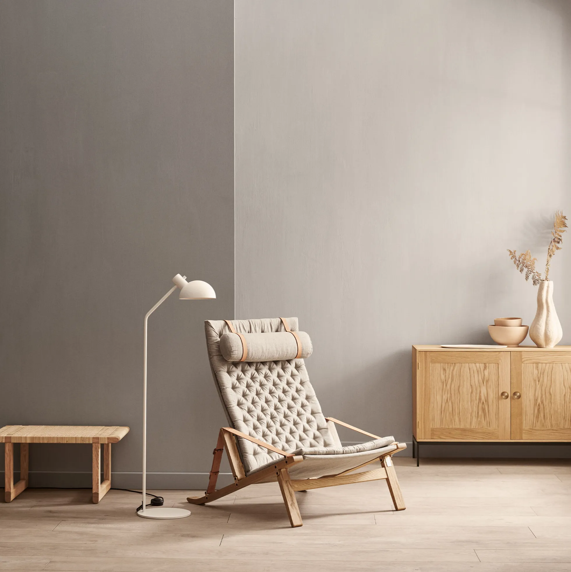 FK10 Plico loungestol, hvidolieret eg/natur