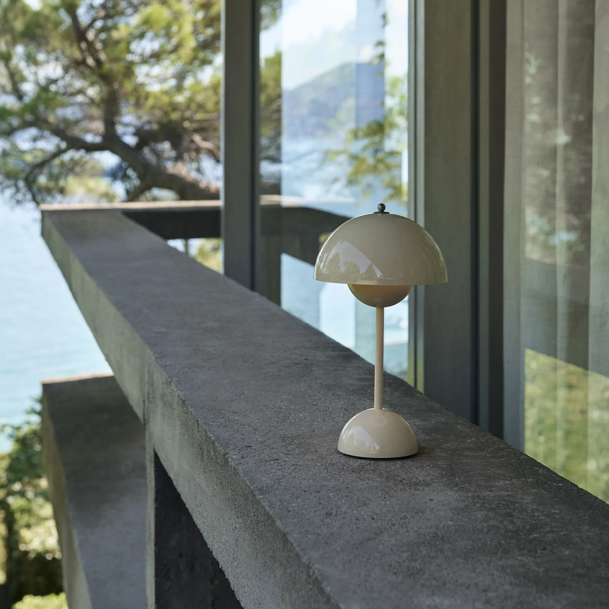 Flowerpot VP9 Portable Table Lamp, ivory