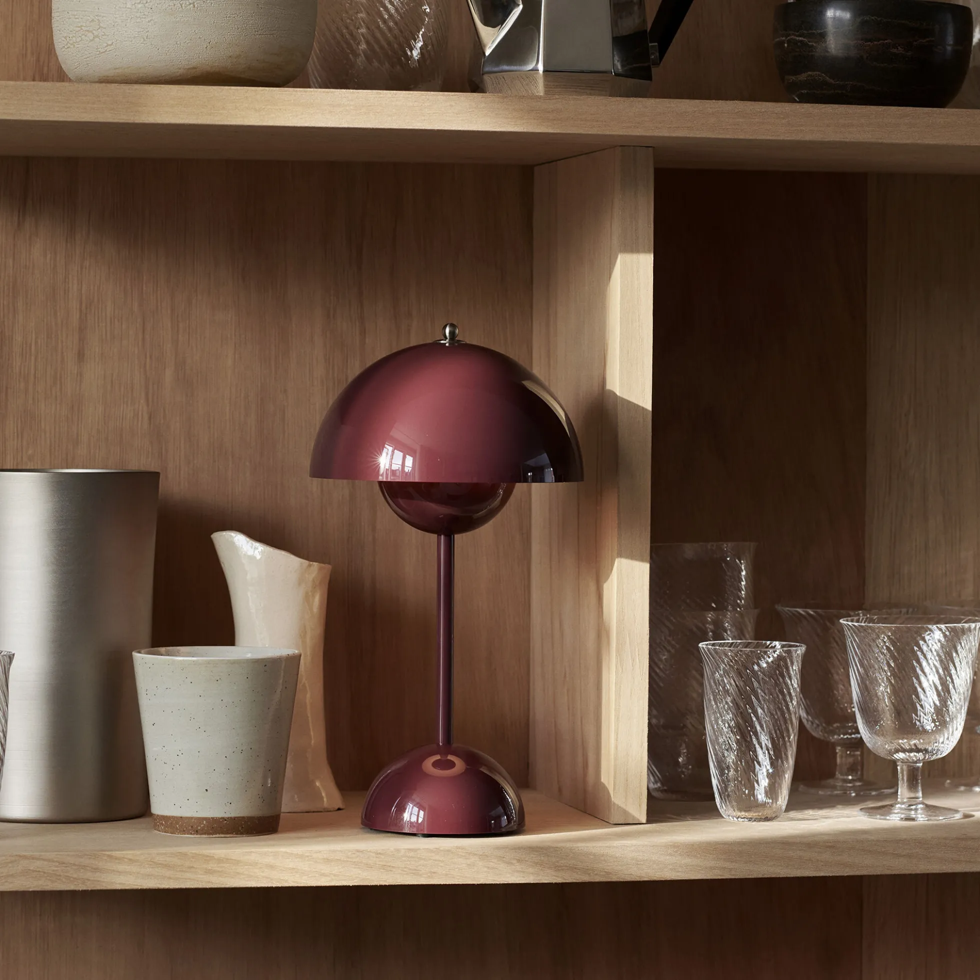 Flowerpot VP9 Portable Table Lamp, dark plum