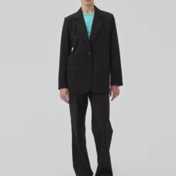 Gale Blazer, black