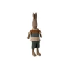 Hare str. 2 med t-shirt og shorts, brun