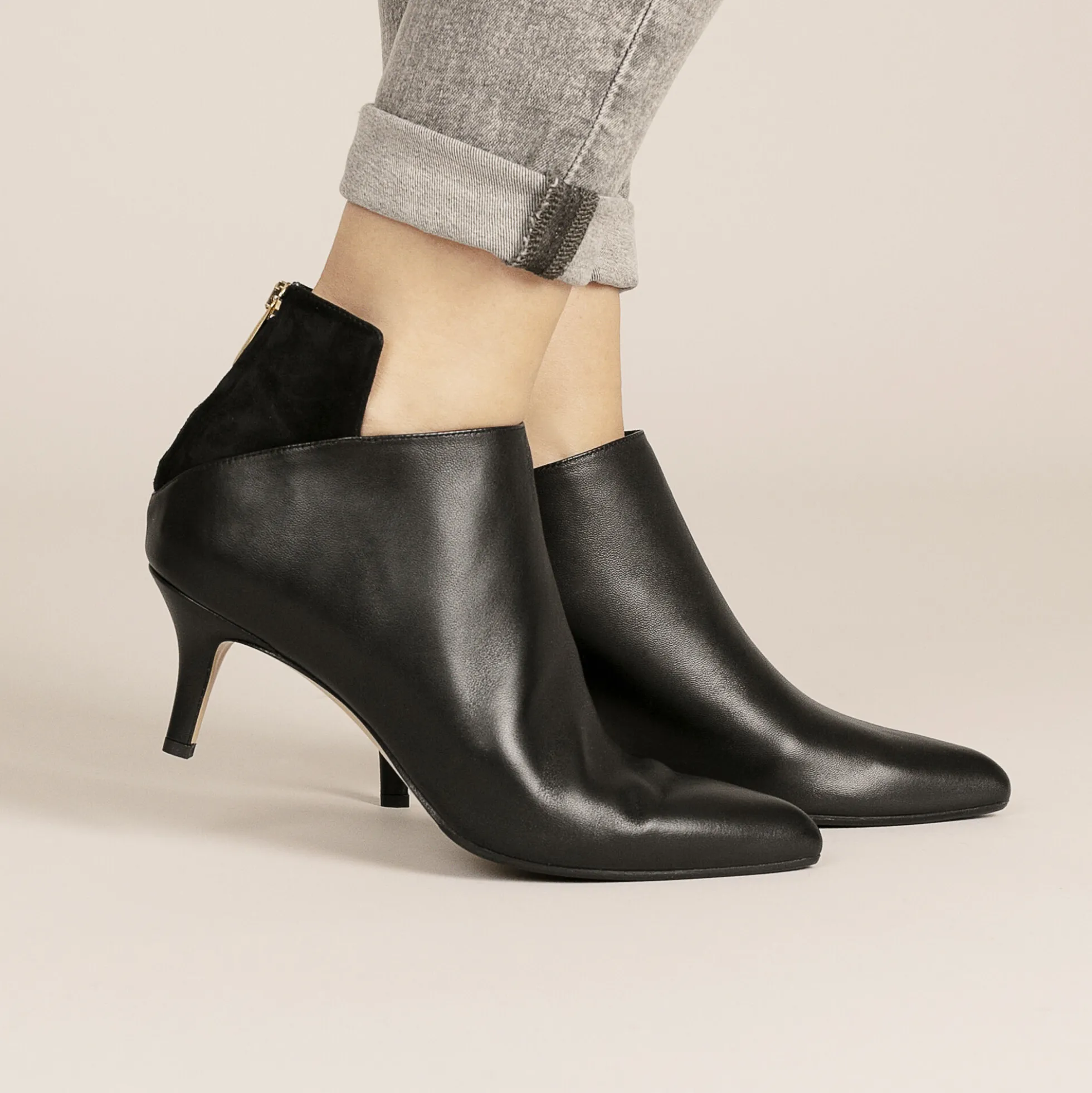 Ivy, black