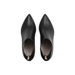 Ivy, black