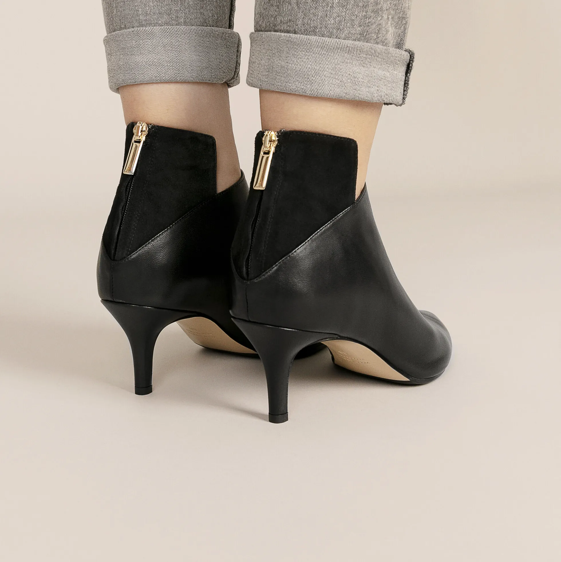 Ivy, black