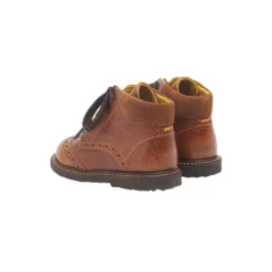 Klassisk snøresko med brogue detaljer, cognac