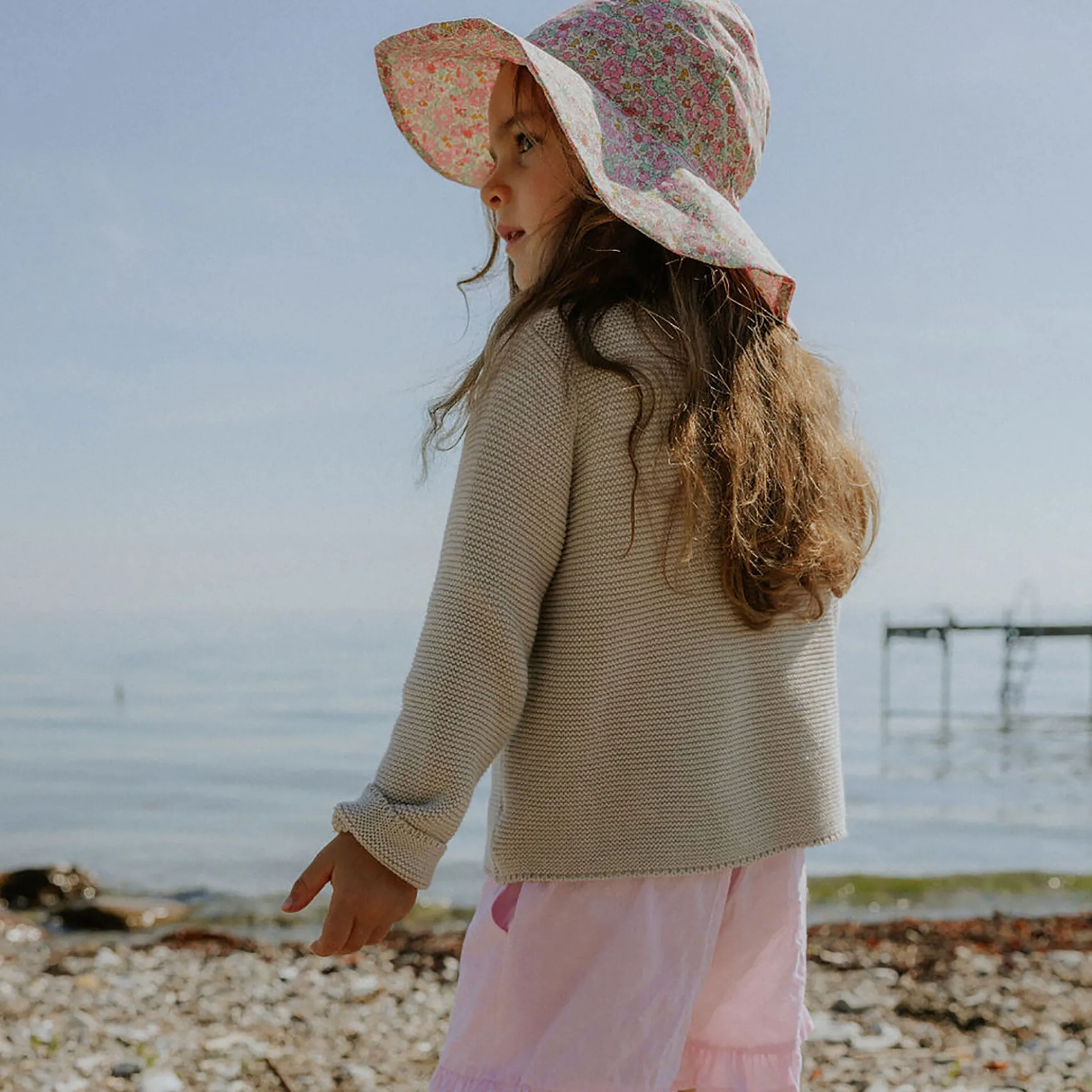 Kuro Cardigan, cloud