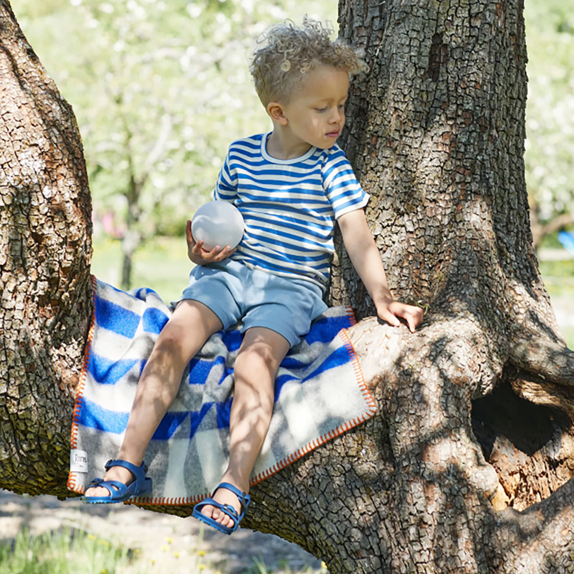 KVAM Baby Size Throw, blue