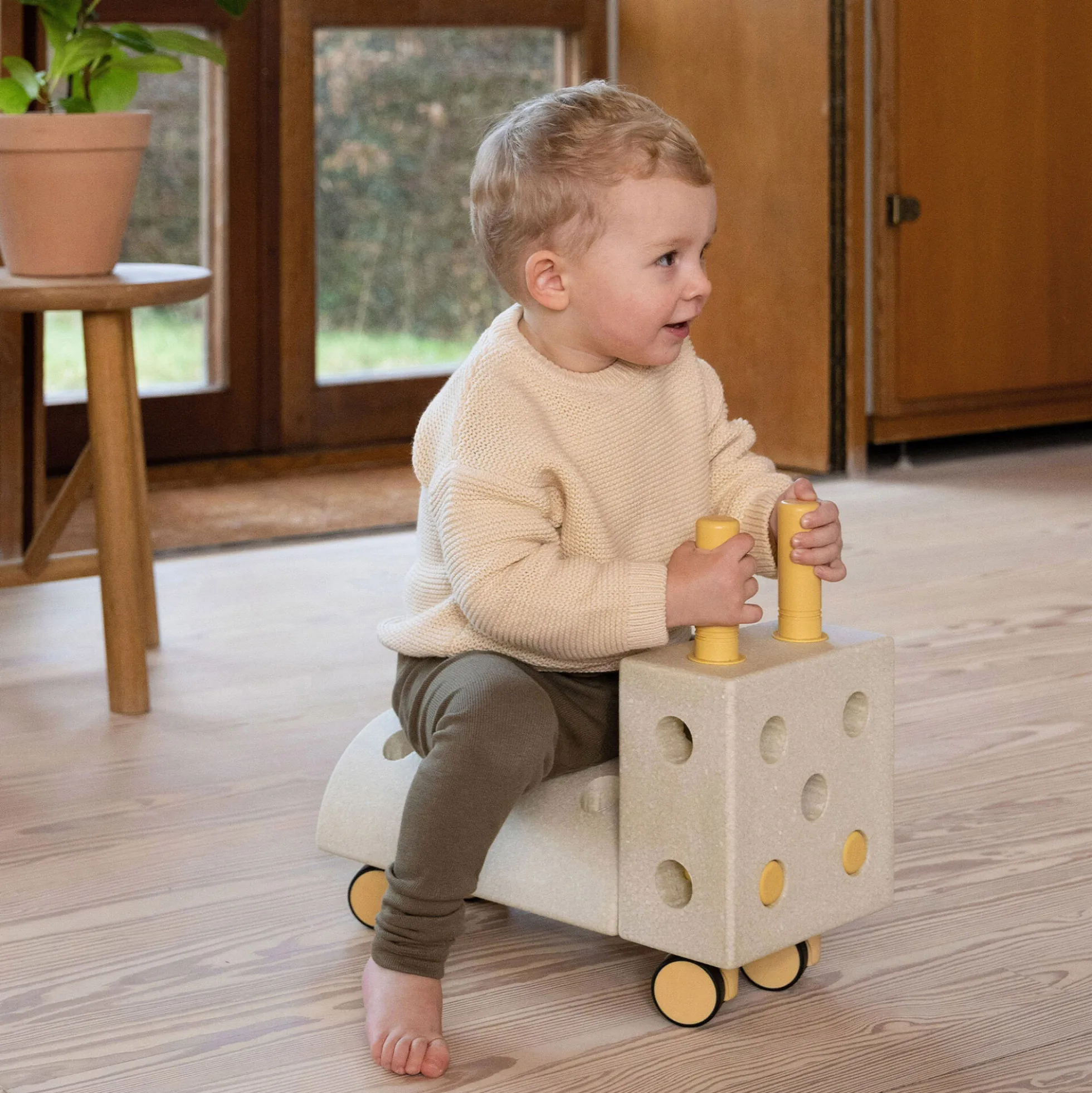 Lille gåbil, sand grey/honey yellow