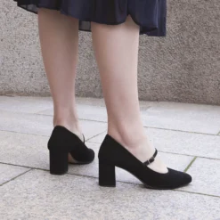 Lovely Lili, black