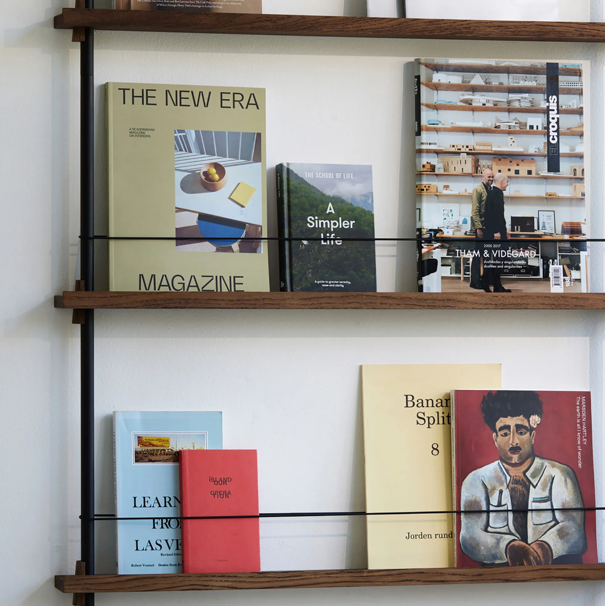 Magazine Shelving Tall, smoked oak/black