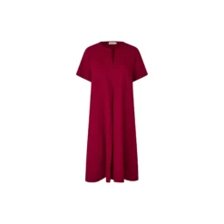 MaNipani, beet red