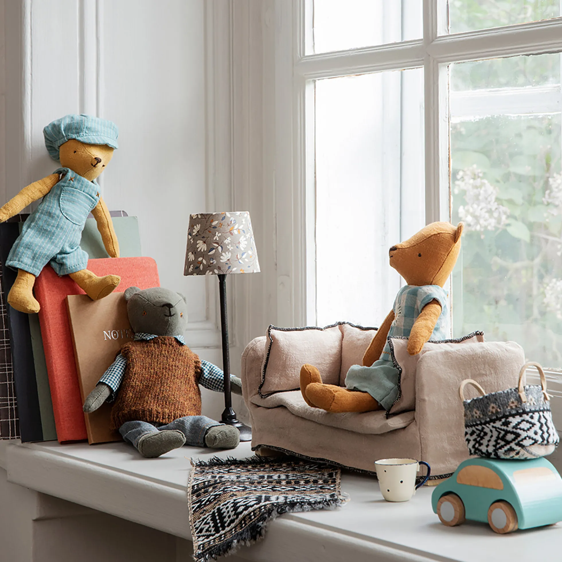 Miniature sofa