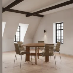 Mio Table Ø140, oiled oak