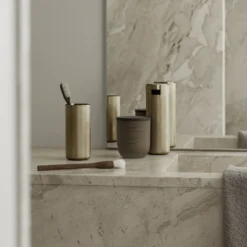 MODO ROF Toiletbørsteholder, brass