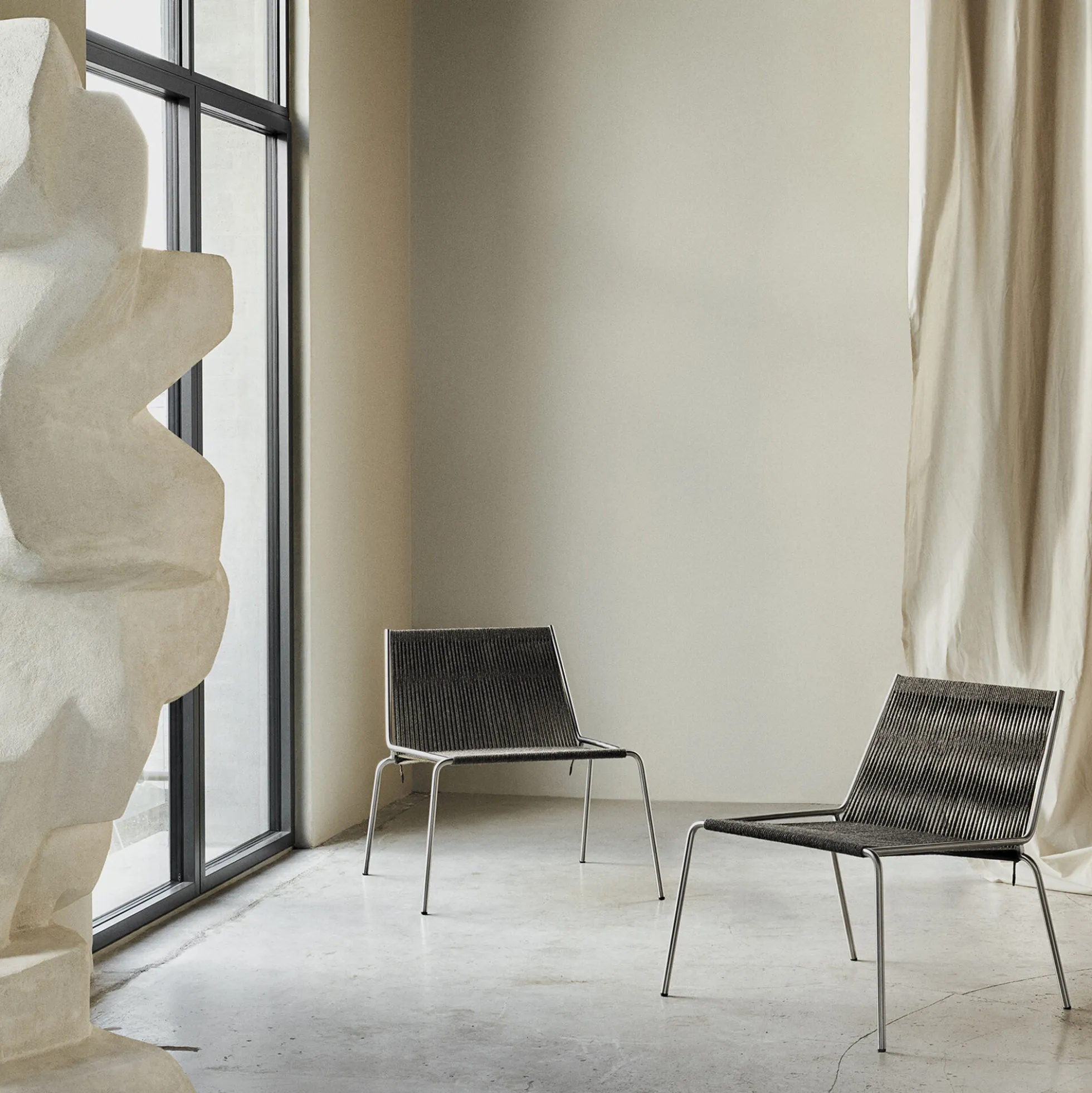 Noel Lounge Chair, black/dark grey