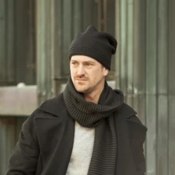 Pleece Beanie, black