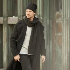 Pleece Long Scarf, black