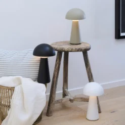 Sam genopladelig lampe, warm gray