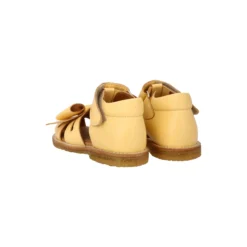 Sandal med sløfje og lukket tå, mellow yellow