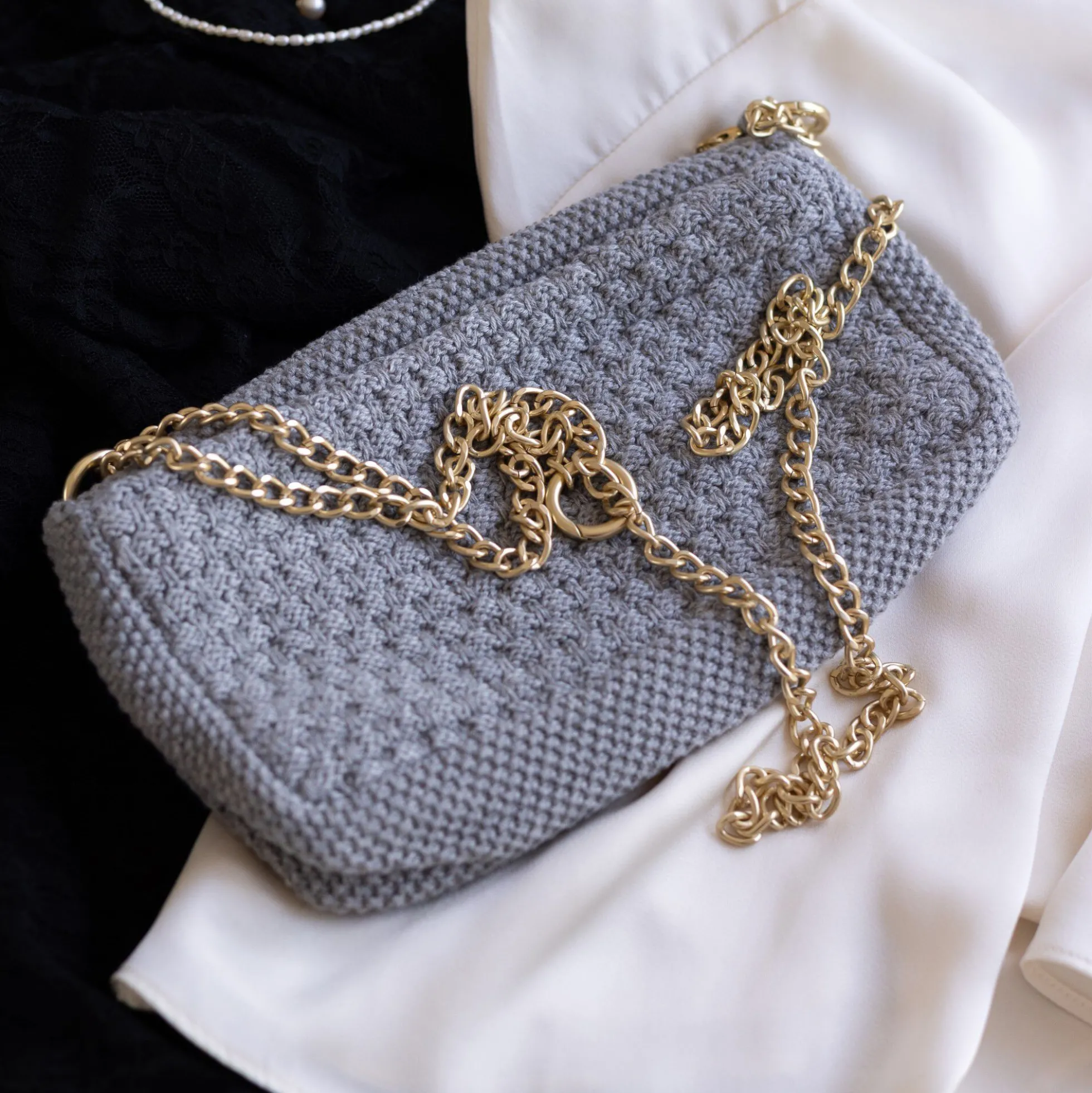 Strikket Clutch Kæde Petra, med grey melange