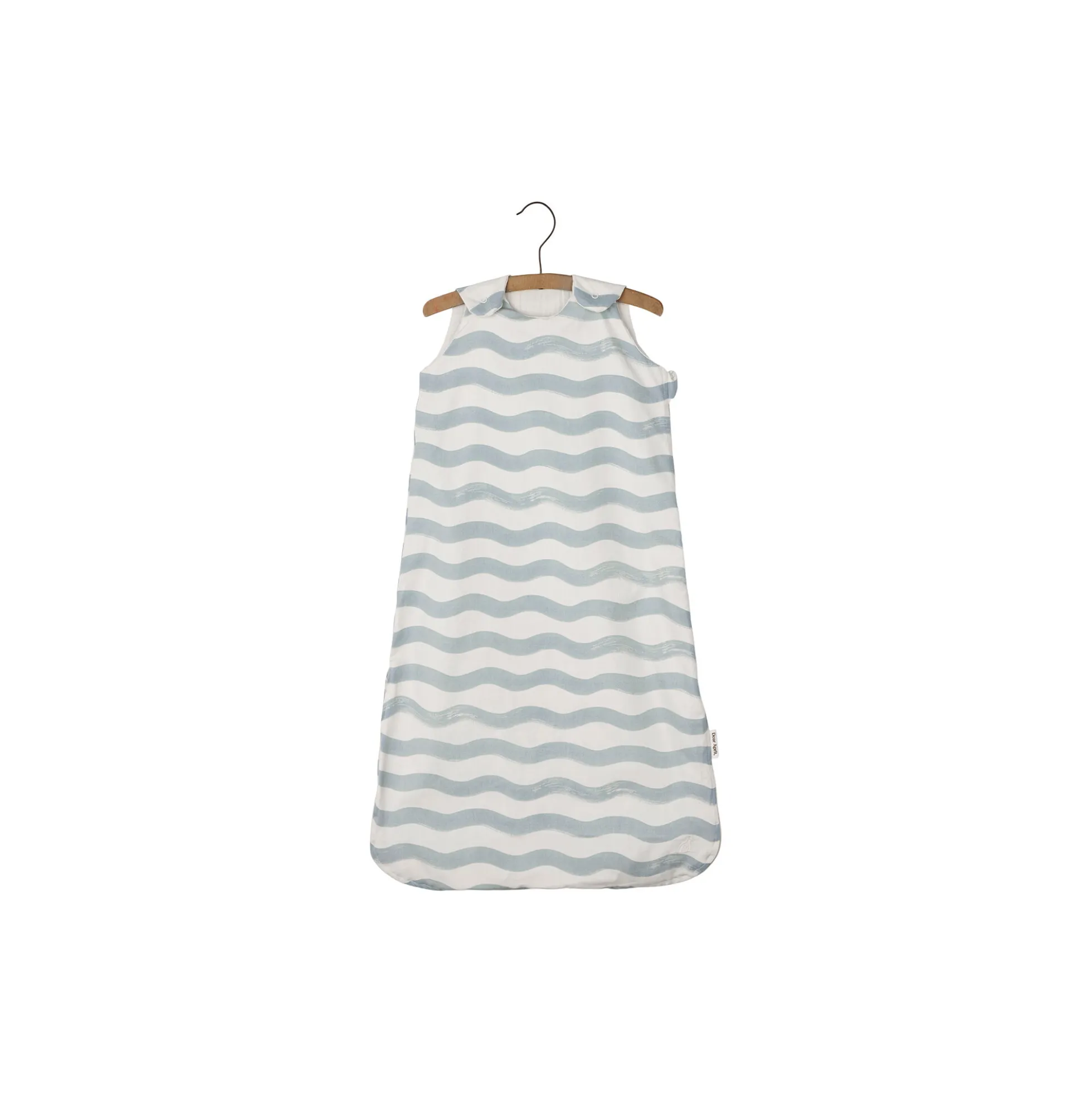 Sylvia sovepose TOG 1 sommer, waves
