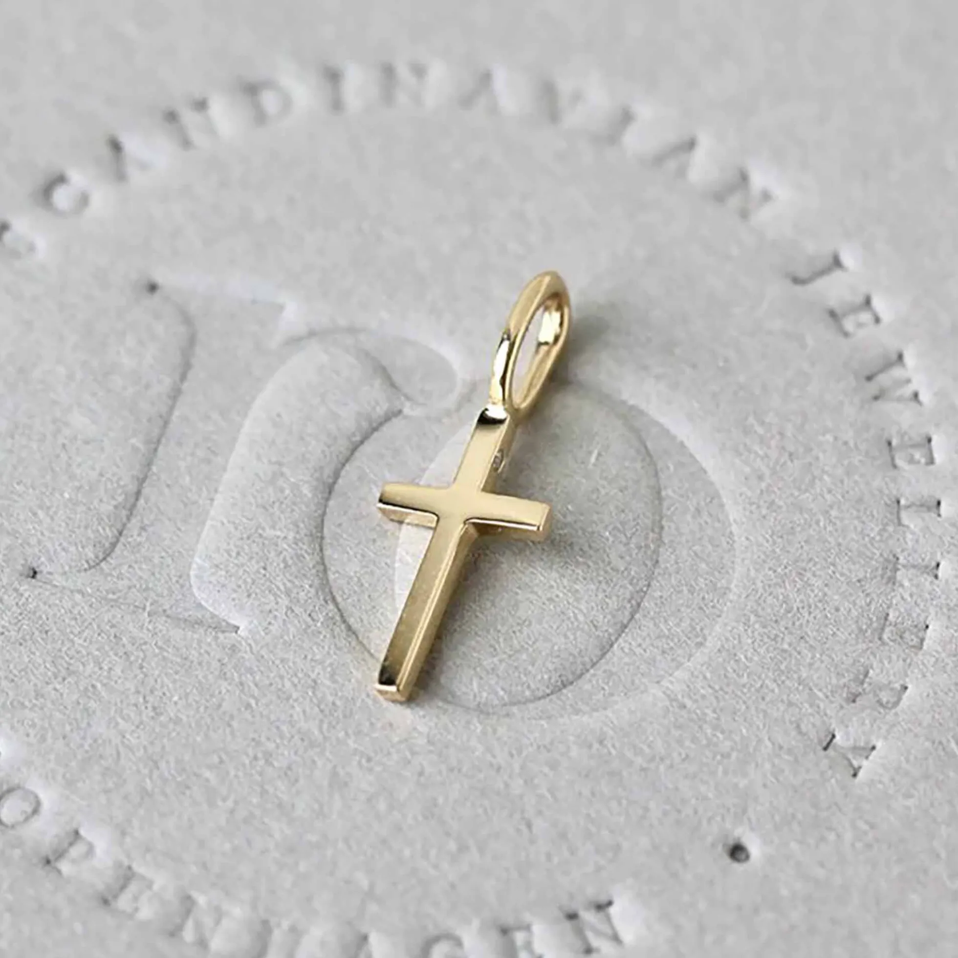 Symbols Kors vedhæng, guld