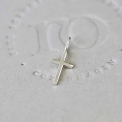 Symbols Kors vedhæng, hvidguld