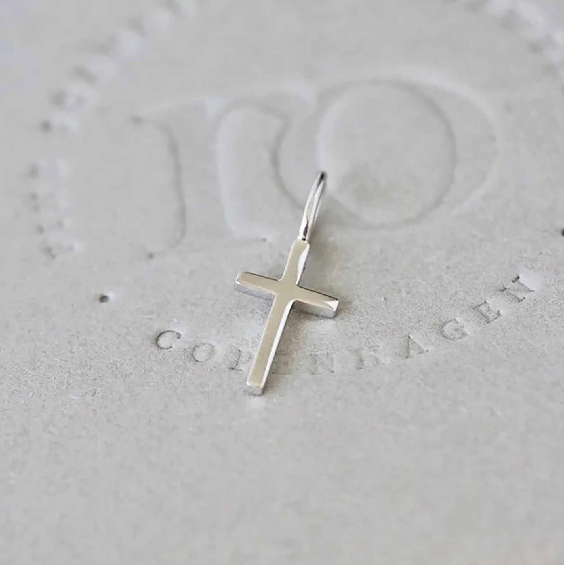 Symbols Kors vedhæng, hvidguld
