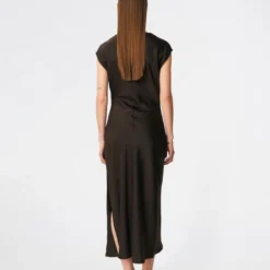Tailormd dress, seal brown