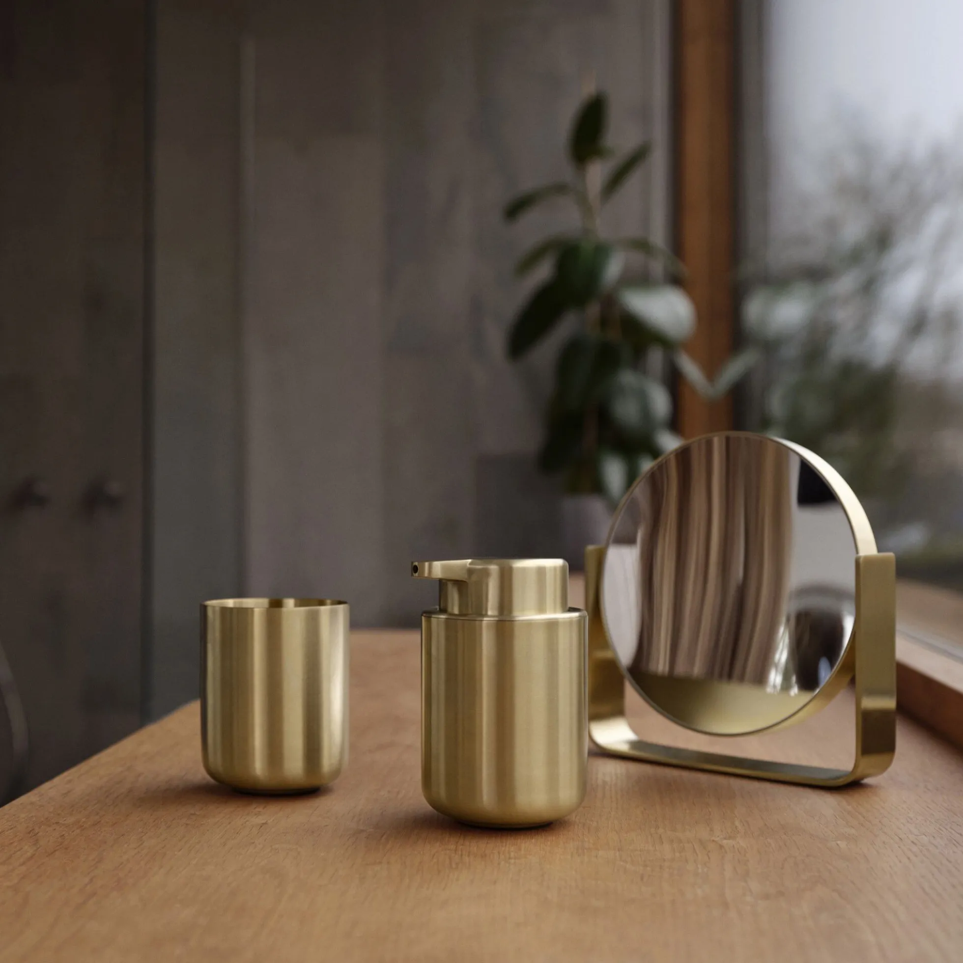 Ume tandbørstekrus, brass