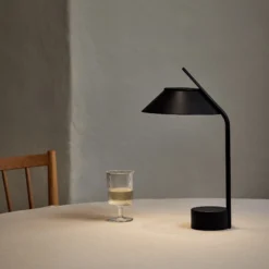 Vinkel LED portable lampe, black
