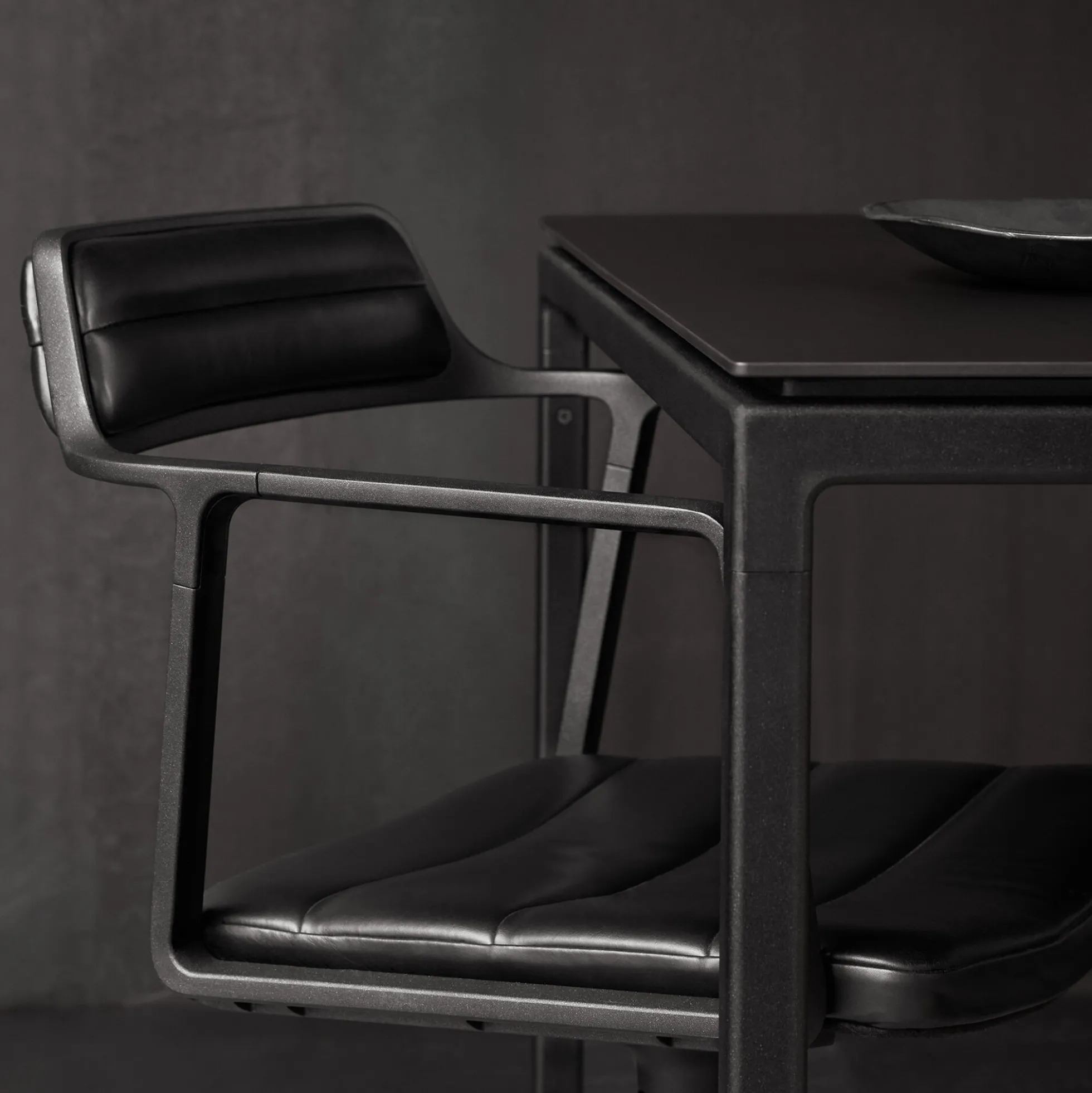 VIPP972 bord stor, ceramic black