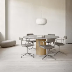 VIPP495 Cabin Round Table, pietra grey/light oak